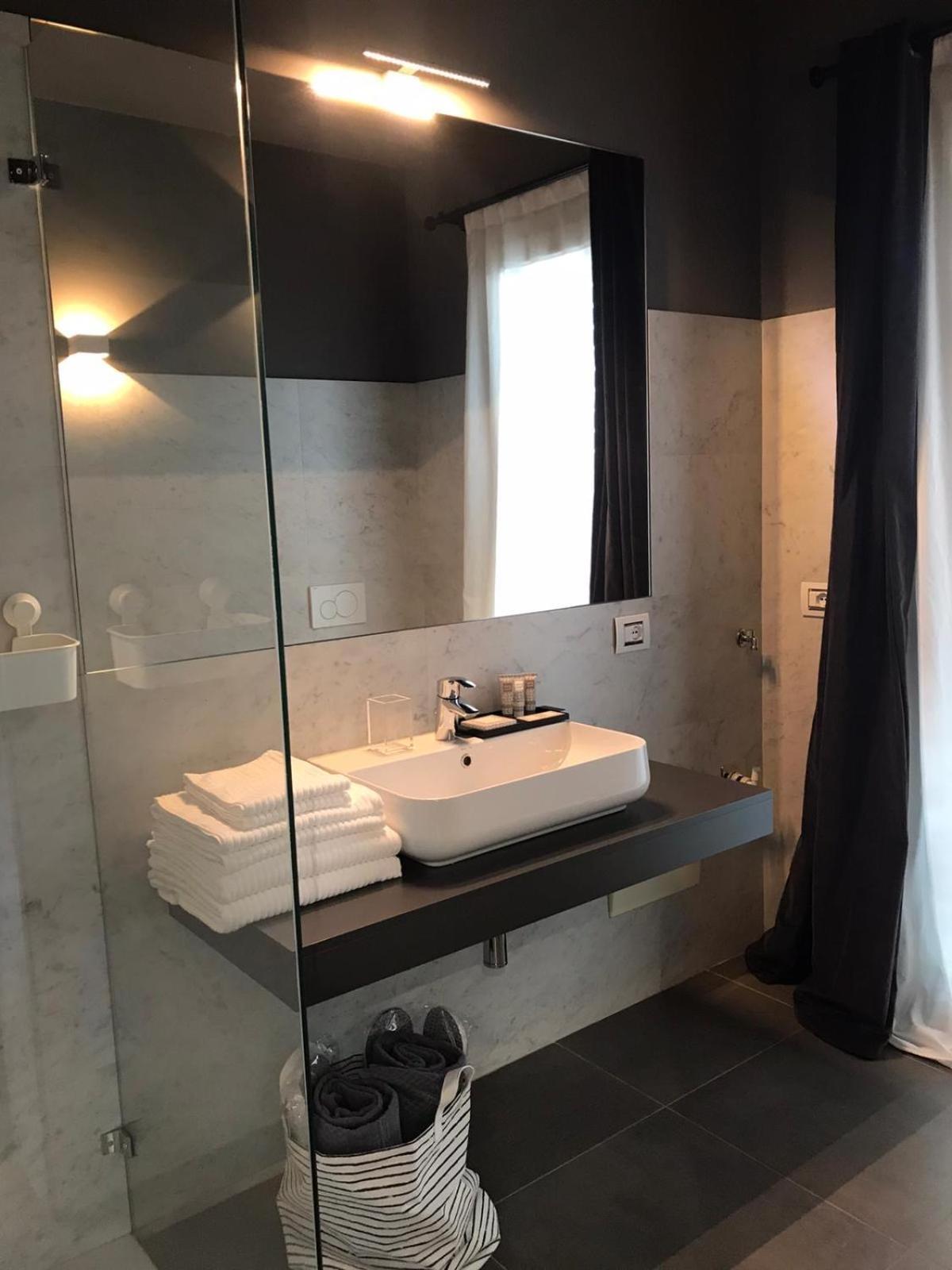 Extra Urbano - Lago Di Garda - Adults Only بونتي سول مينشيو المظهر الخارجي الصورة